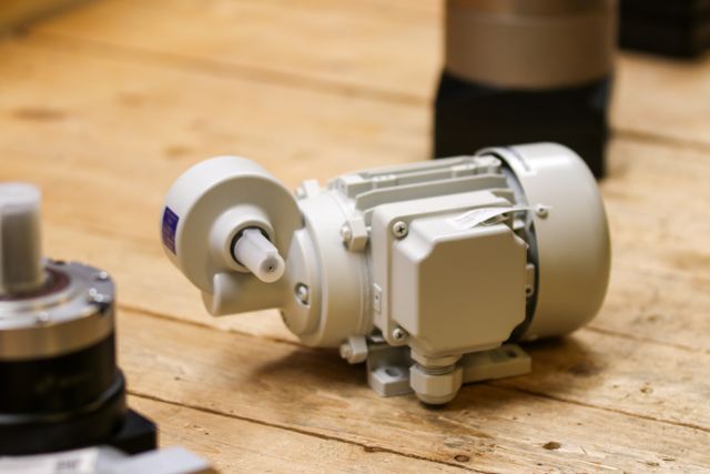 Electric motor
